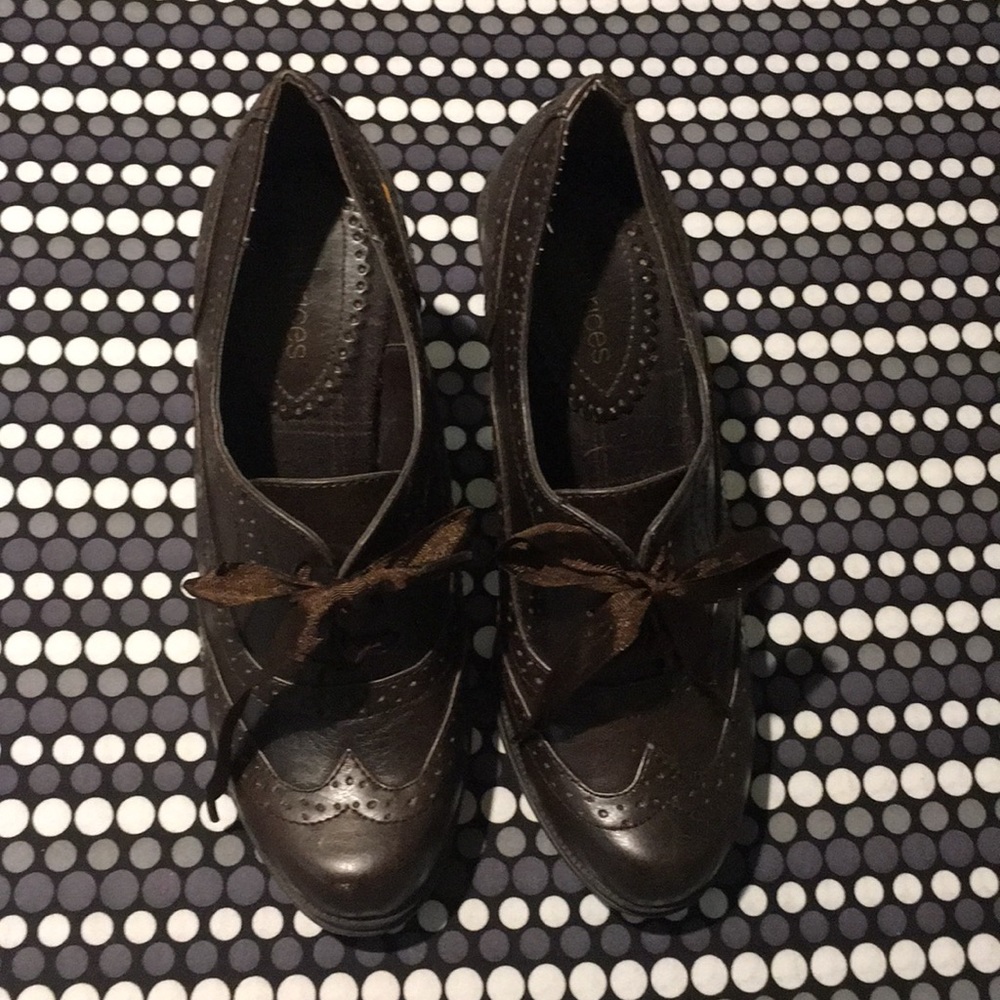 Maurice’s Brown heels, size 8!